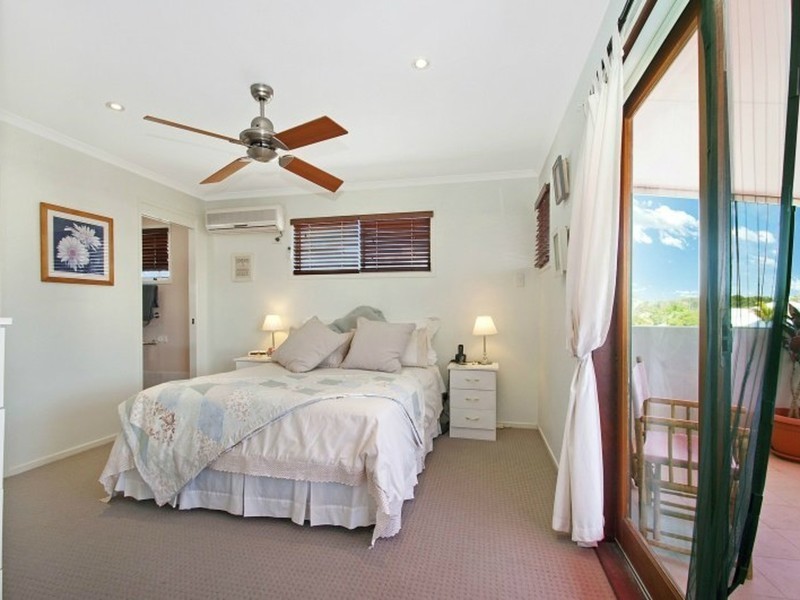 26 Bonaire Court, Kawana Island QLD 4575