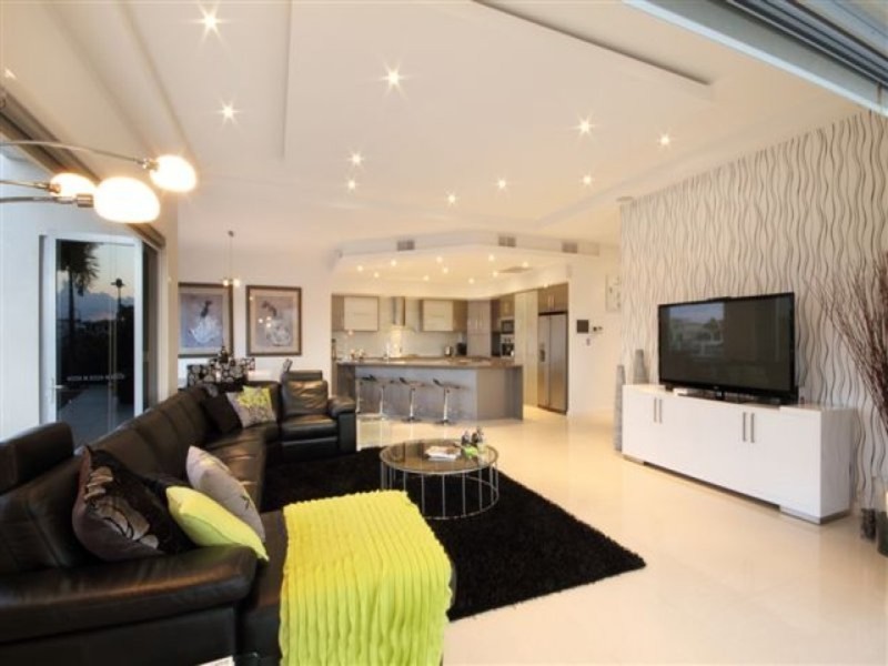 25 Cuba  Court, Kawana Island QLD 4575