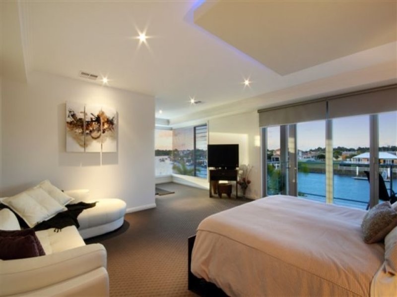 25 Cuba  Court, Kawana Island QLD 4575