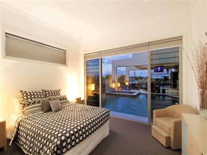 25 Cuba  Court, Kawana Island QLD 4575