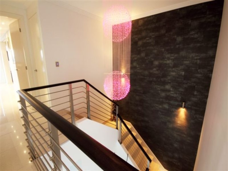 25 Cuba  Court, Kawana Island QLD 4575