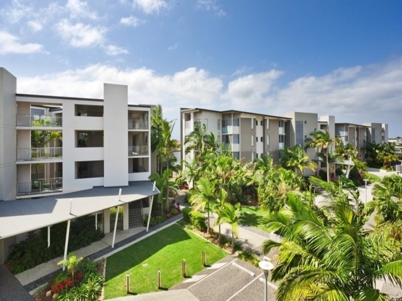 4/7 Grand  Parade, Kawana Island QLD 4575