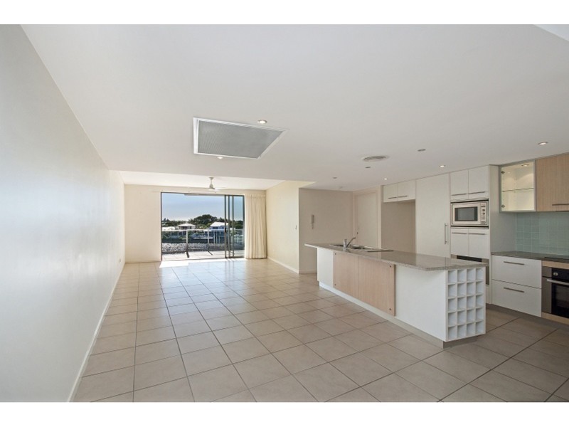 51/7 Grand Parade, Kawana Island QLD 4575