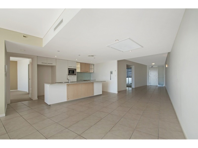 51/7 Grand Parade, Kawana Island QLD 4575