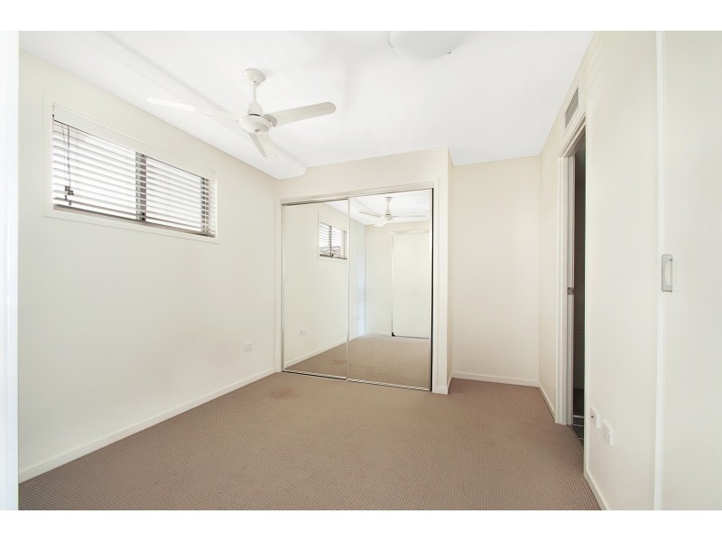 36/57 Grand Parade, Kawana Island QLD 4575