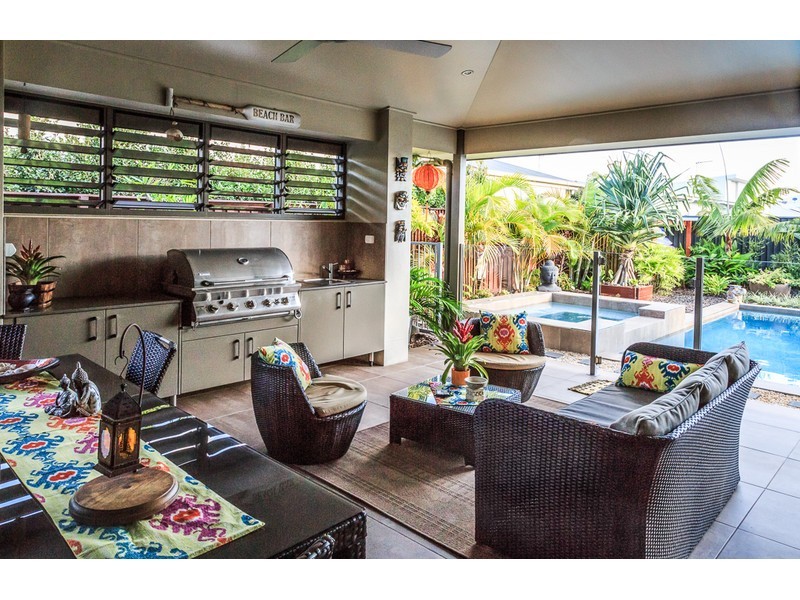 6 Swivel Court, Birtinya QLD 4575