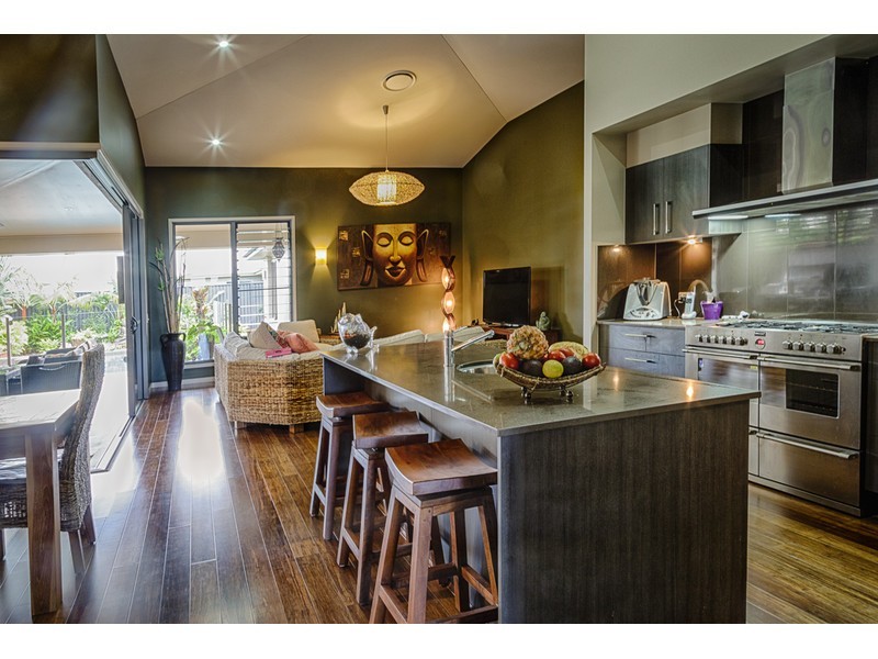 6 Swivel Court, Birtinya QLD 4575