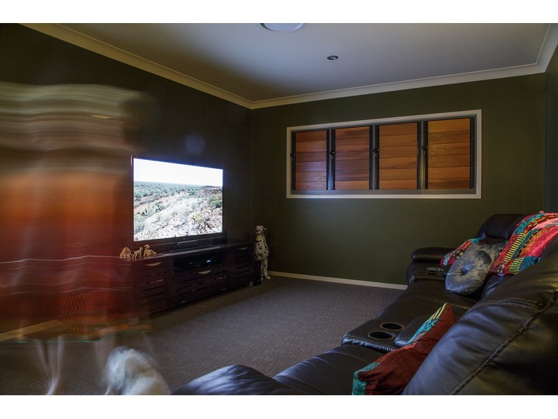 6 Swivel Court, Birtinya QLD 4575