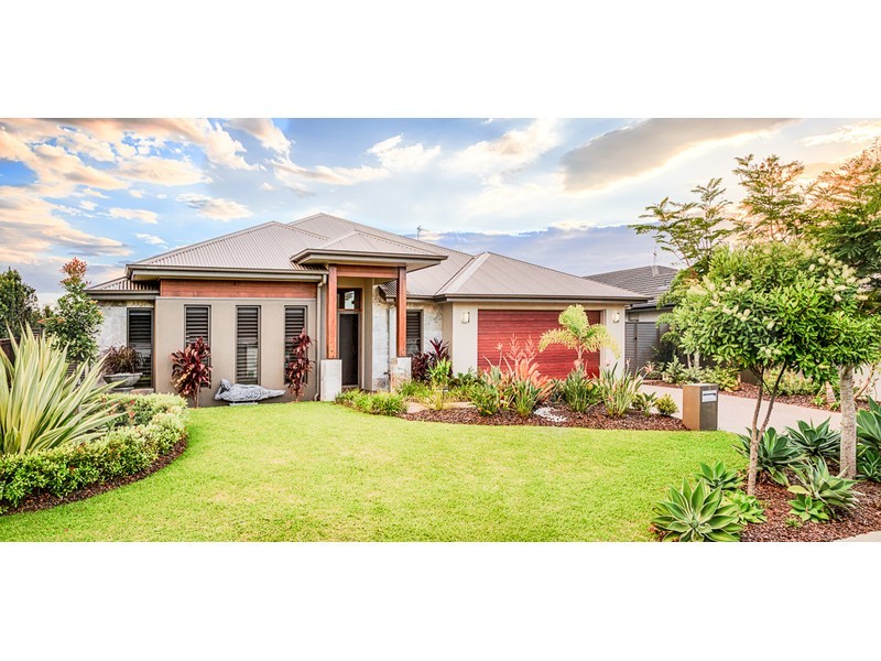 6 Swivel Court, Birtinya QLD 4575