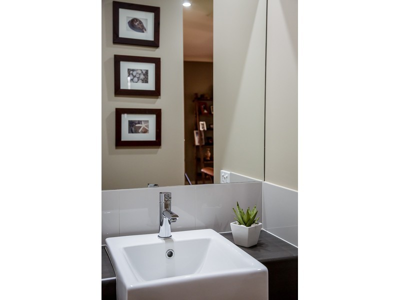 6 Swivel Court, Birtinya QLD 4575