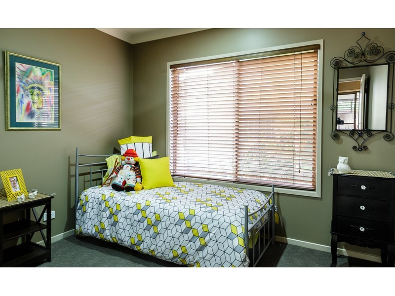 6 Swivel Court, Birtinya QLD 4575