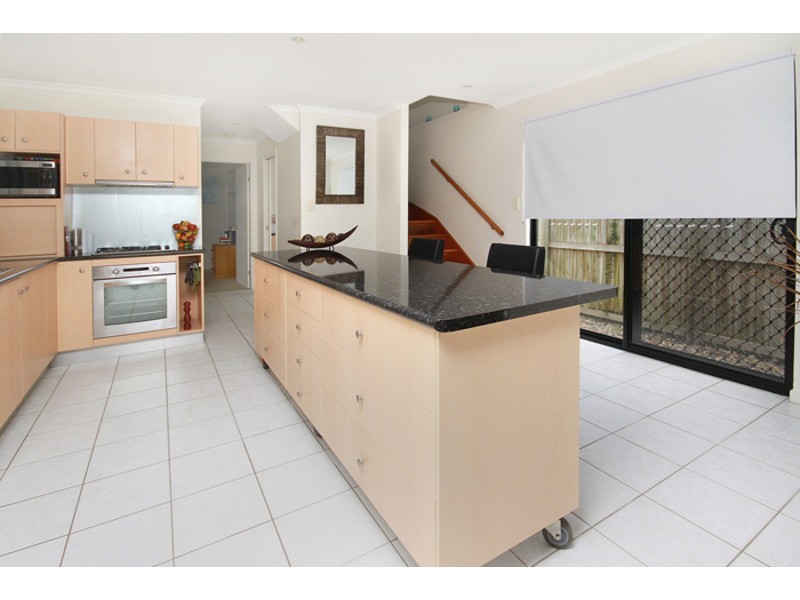 21 Sanibel Court, Kawana Island QLD 4575