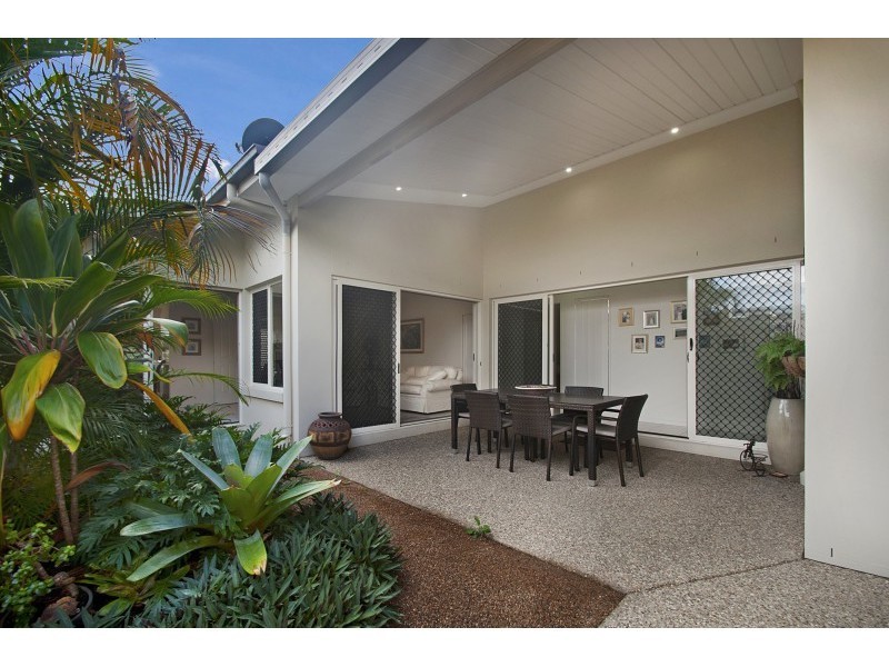 15 Tarawa Street, Kawana Island QLD 4575