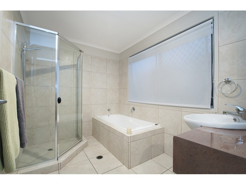 7 Abaco Street, Kawana Island QLD 4575