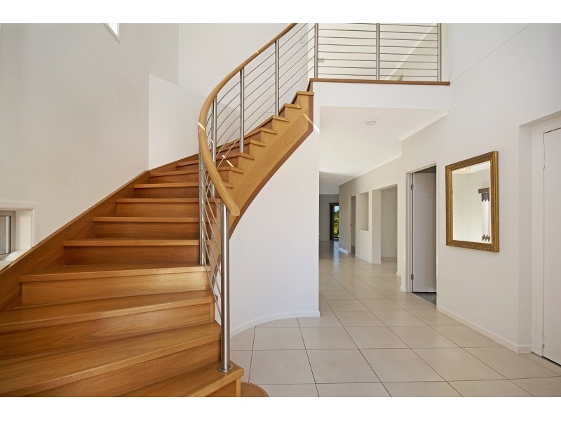 11 Maui Court, Kawana Island QLD 4575