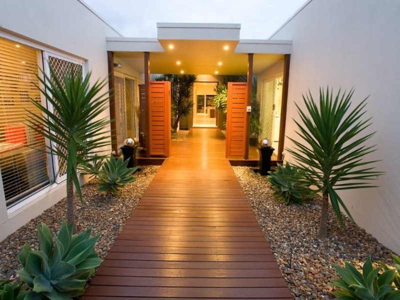 10 Bonaire Court, Kawana Island QLD 4575