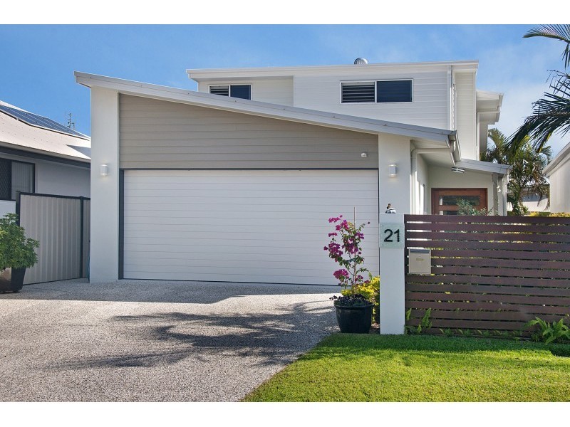 21 Barbuda Circuit, Kawana Island QLD 4575