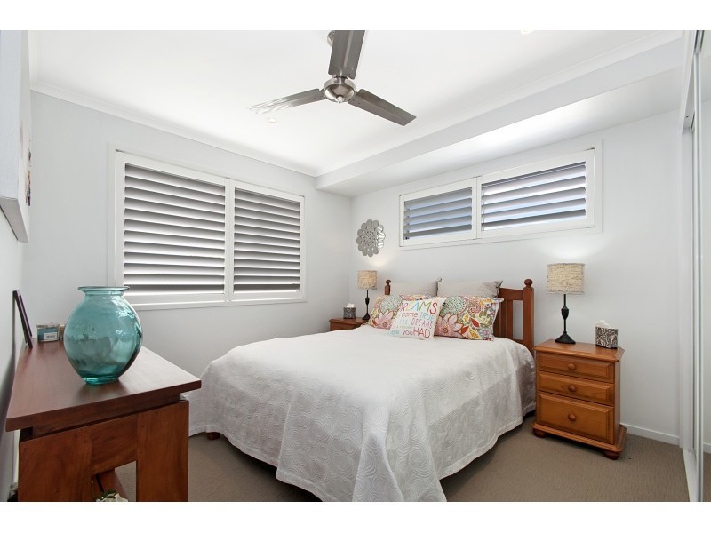 21 Barbuda Circuit, Kawana Island QLD 4575