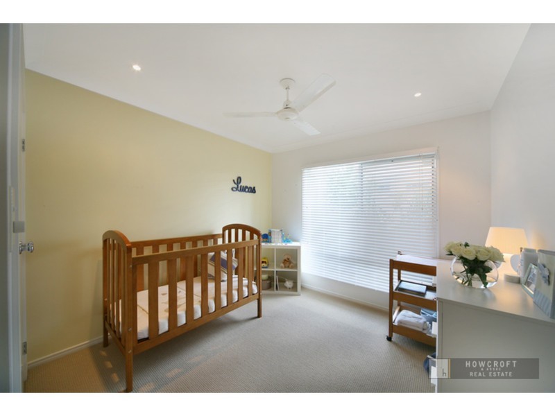 4 Bega Place, Kawana Island QLD 4575