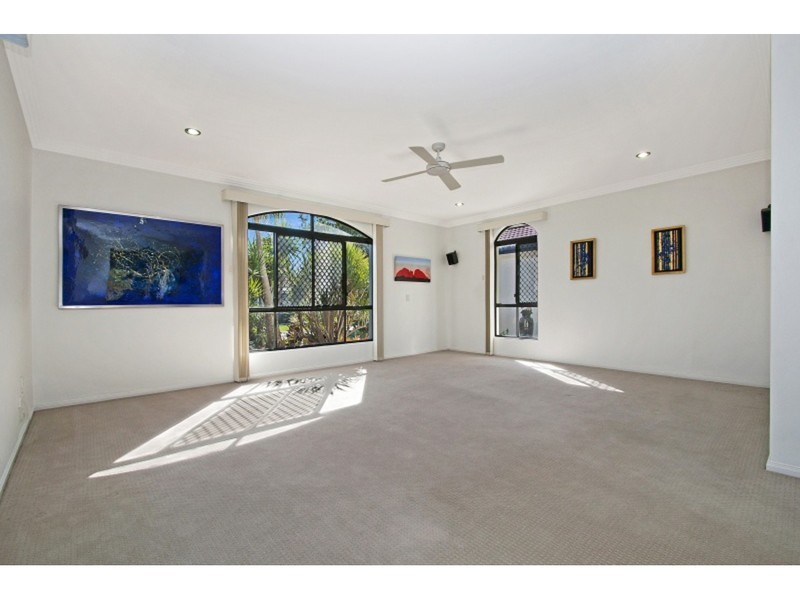 2 Corfu Street, Kawana Island QLD 4575