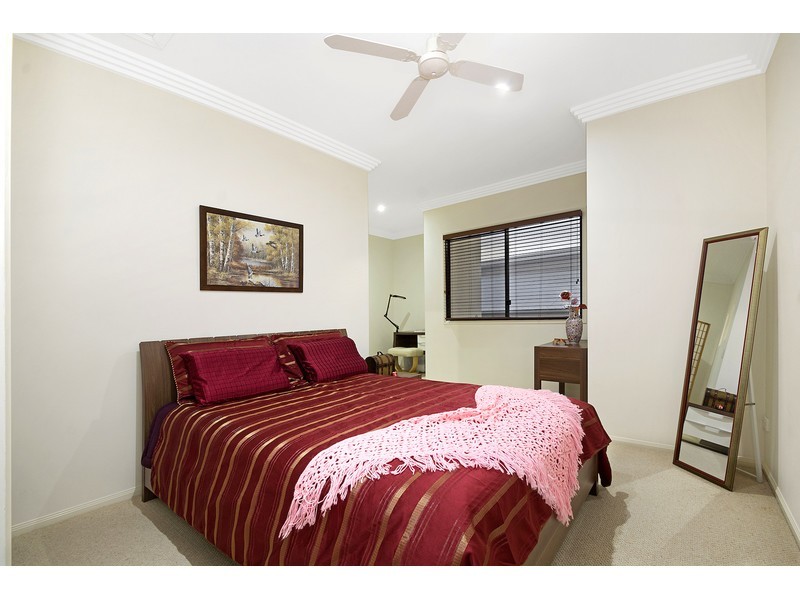 10 Abaco Street, Kawana Island QLD 4575