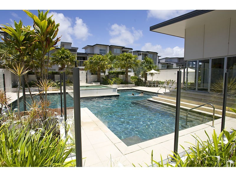73/7 Grand Parade, Kawana Island QLD 4575
