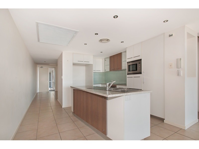73/7 Grand Parade, Kawana Island QLD 4575