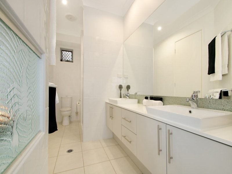 17 Cuba Court, Kawana Island QLD 4575