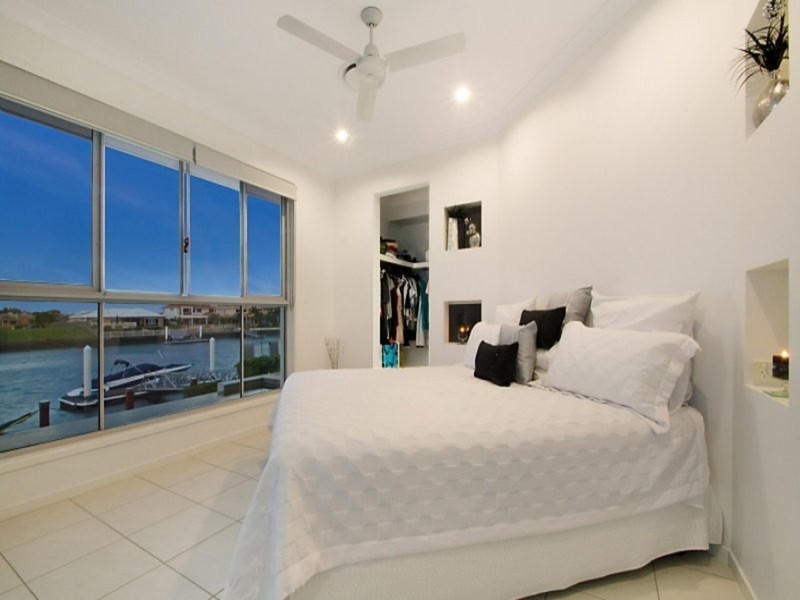 17 Cuba Court, Kawana Island QLD 4575