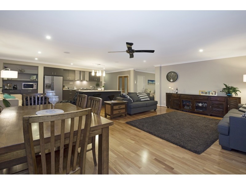4 Pangali Circuit, Birtinya QLD 4575