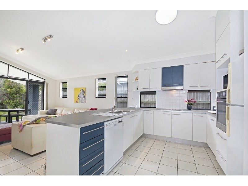 11 Antilles Street, Kawana Island QLD 4575