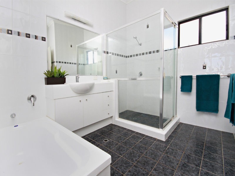 21 Sanibel Court, Kawana Island QLD 4575