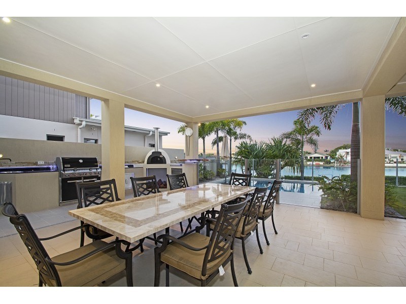 25 Barbuda Circuit, Kawana Island QLD 4575