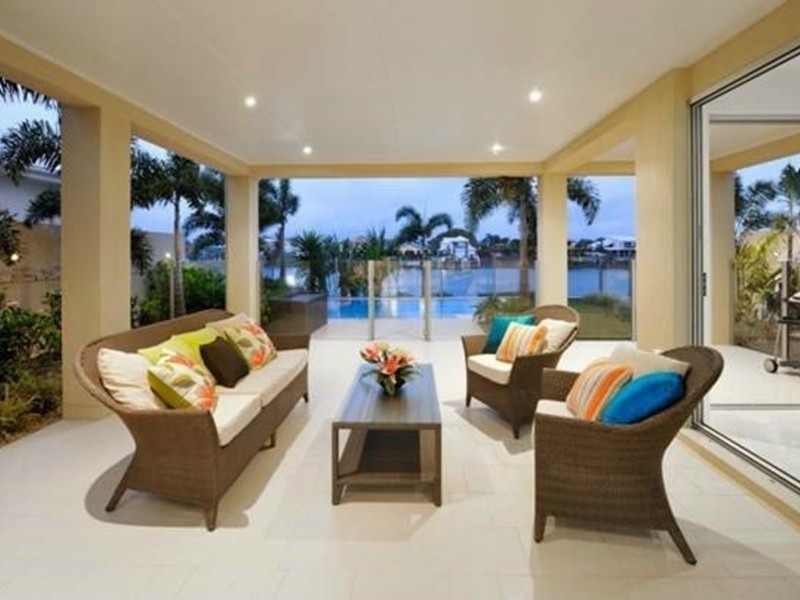 25 Barbuda Circuit, Kawana Island QLD 4575