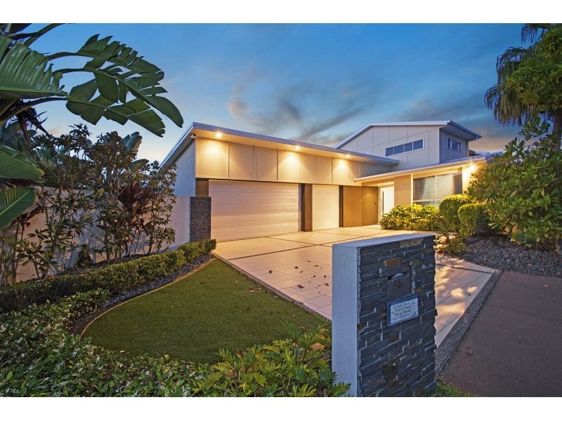 25 Barbuda Circuit, Kawana Island QLD 4575