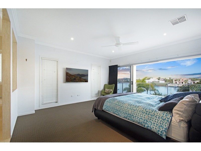 25 Barbuda Circuit, Kawana Island QLD 4575
