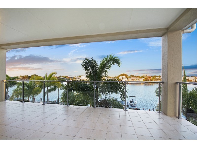 25 Barbuda Circuit, Kawana Island QLD 4575