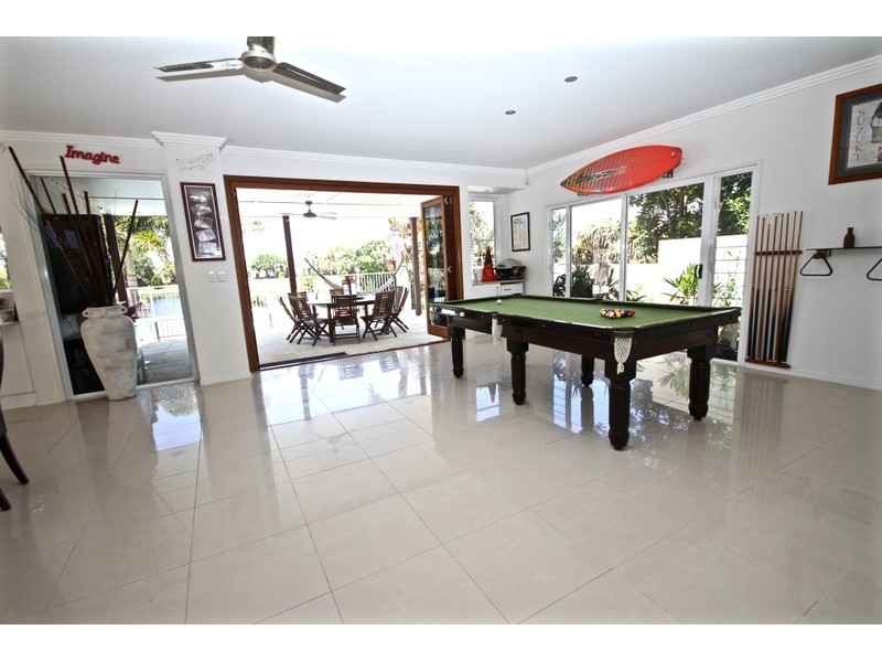13 Maui Court, Kawana Island QLD 4575
