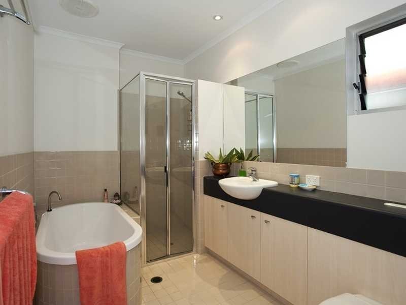 29 Bahamas Circuit, Kawana Island QLD 4575