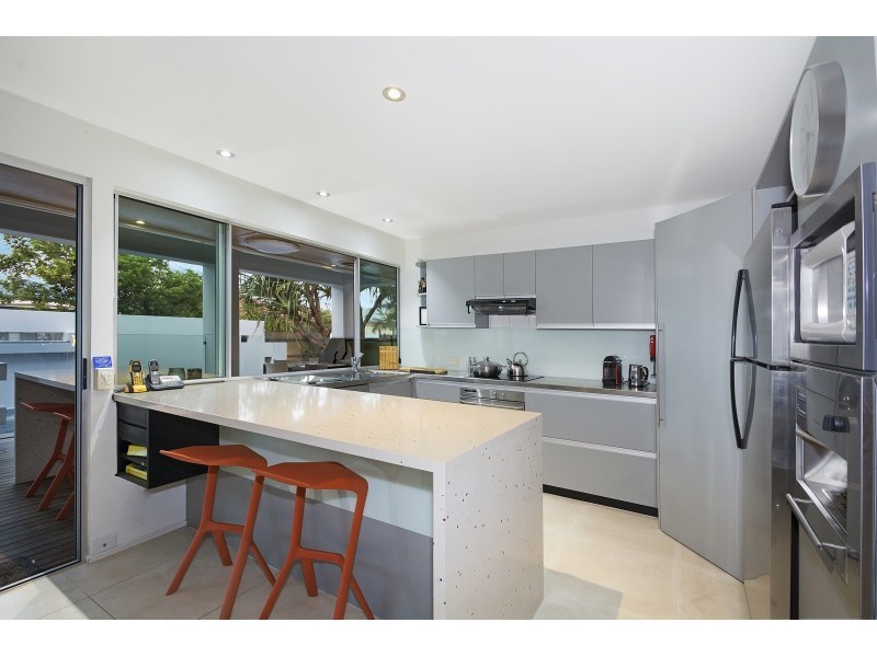 2 Rosella Street, Parrearra QLD 4575