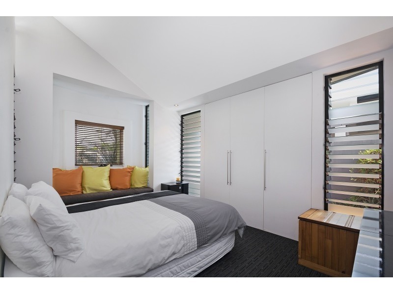 2 Rosella Street, Parrearra QLD 4575