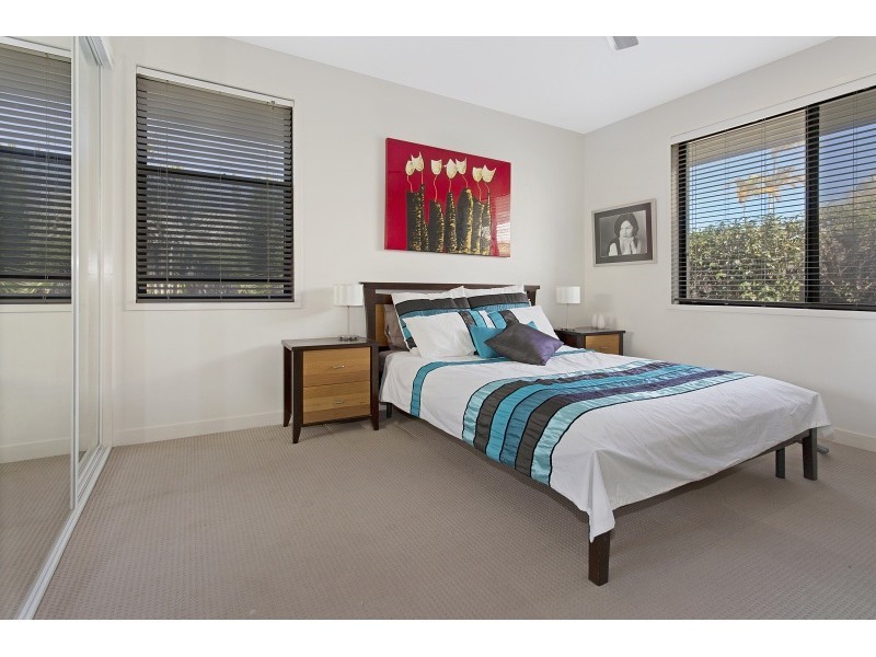 113 Grand Parade, Kawana Island QLD 4575