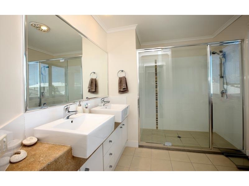 1 Panama Court, Kawana Island QLD 4575