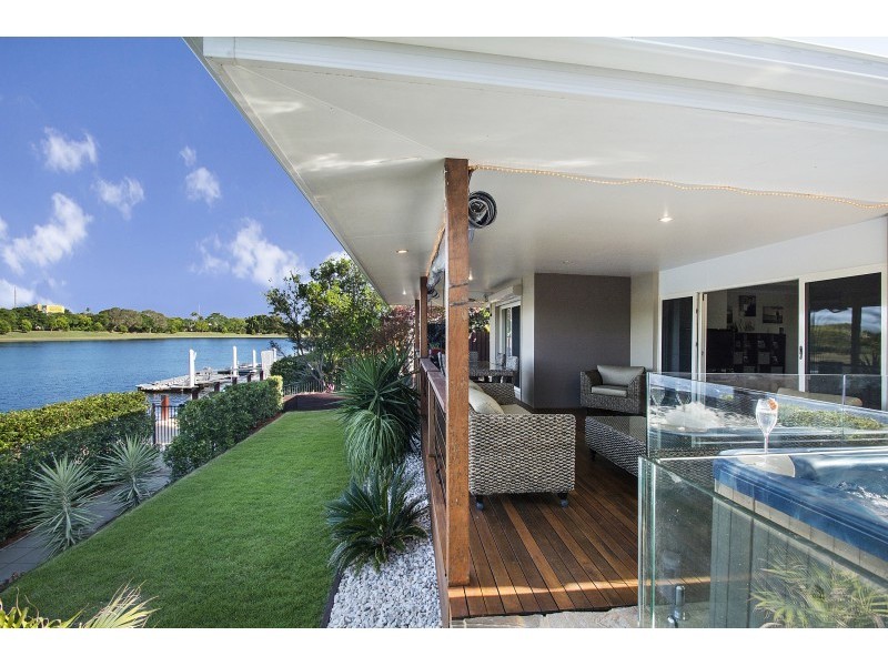 14 BONAIRE Court, Kawana Island QLD 4575