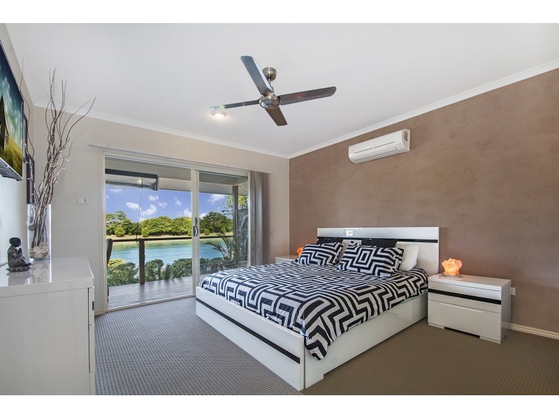 14 BONAIRE Court, Kawana Island QLD 4575