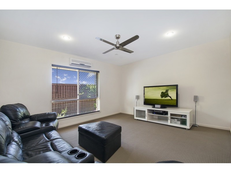 14 BONAIRE Court, Kawana Island QLD 4575