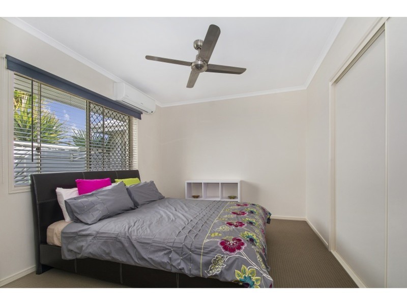 14 BONAIRE Court, Kawana Island QLD 4575