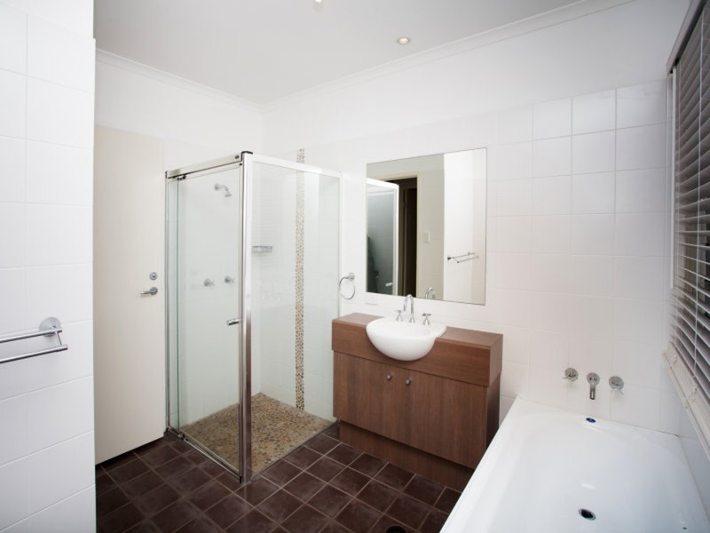 6 Margarita Court, Kawana Island QLD 4575