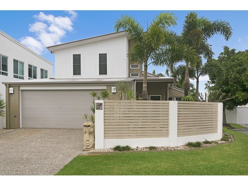 7 Sable Court, Kawana Island QLD 4575