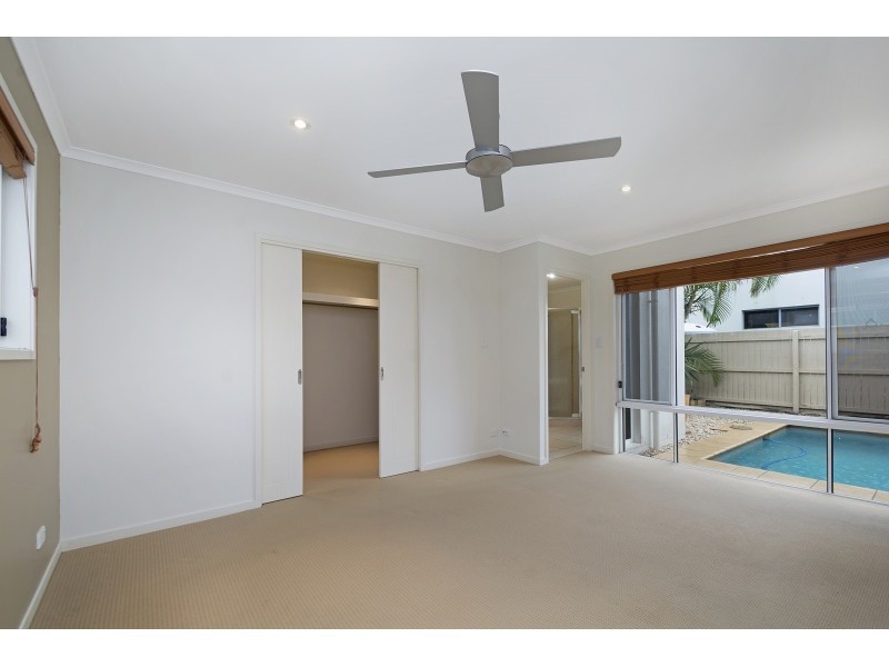 7 Sable Court, Kawana Island QLD 4575